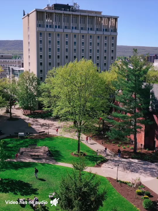 Images should have alt-text.