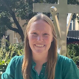 professional portrait photo of Kim